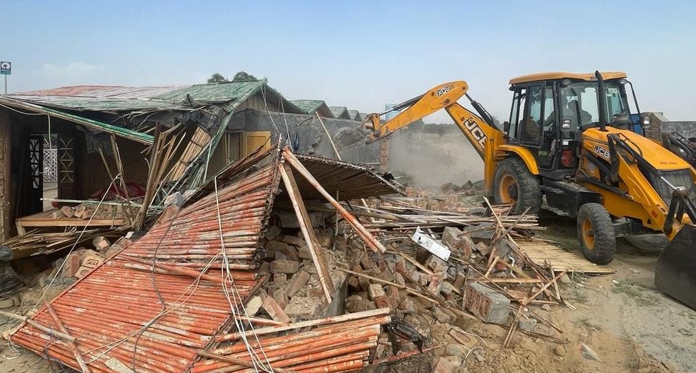 DTP demolished the illegal constructions in the illegal colony which was complained about in the public dialogue program of the Chief Minister.