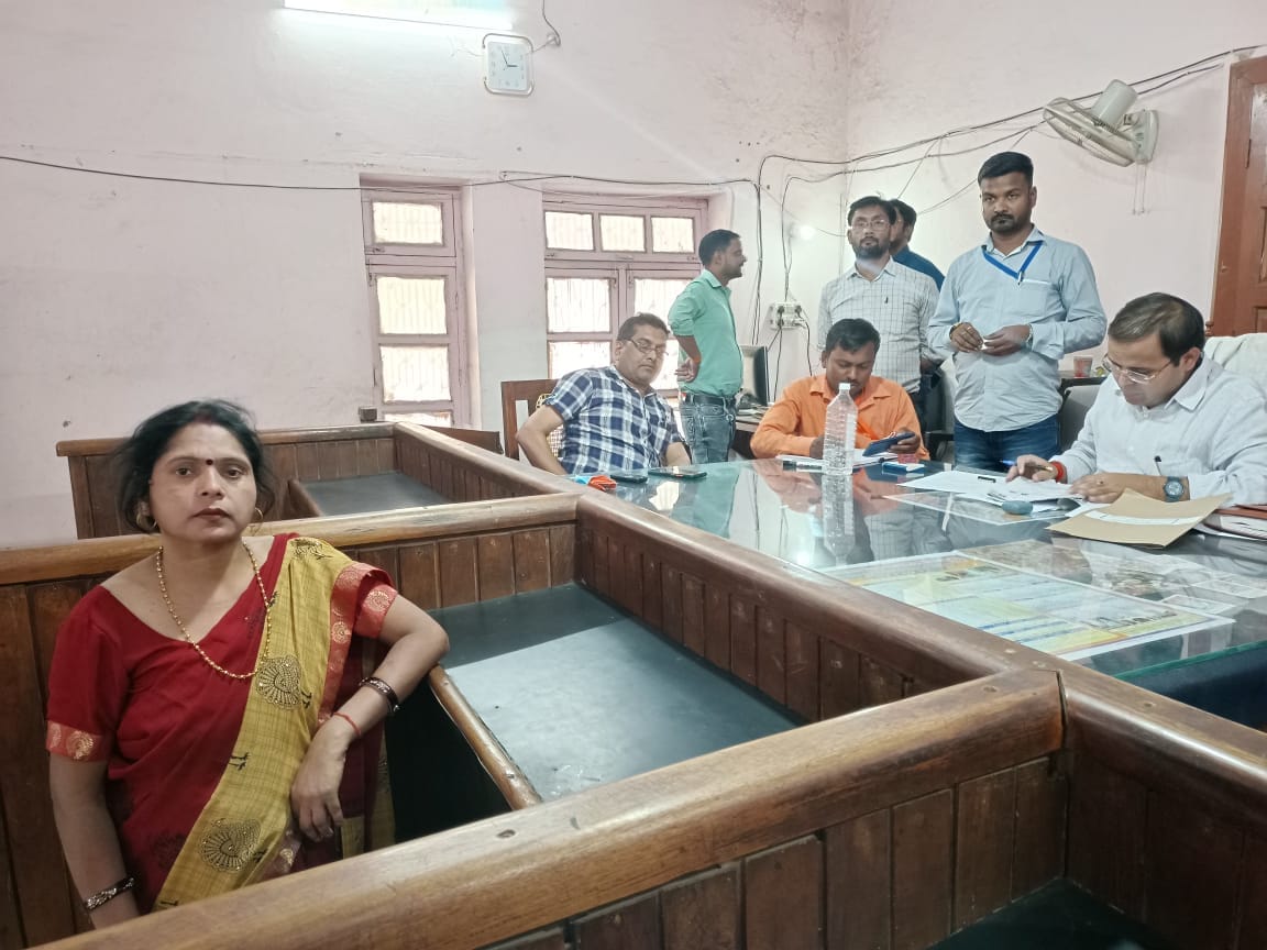 One for the chairman, 10 councilors filed