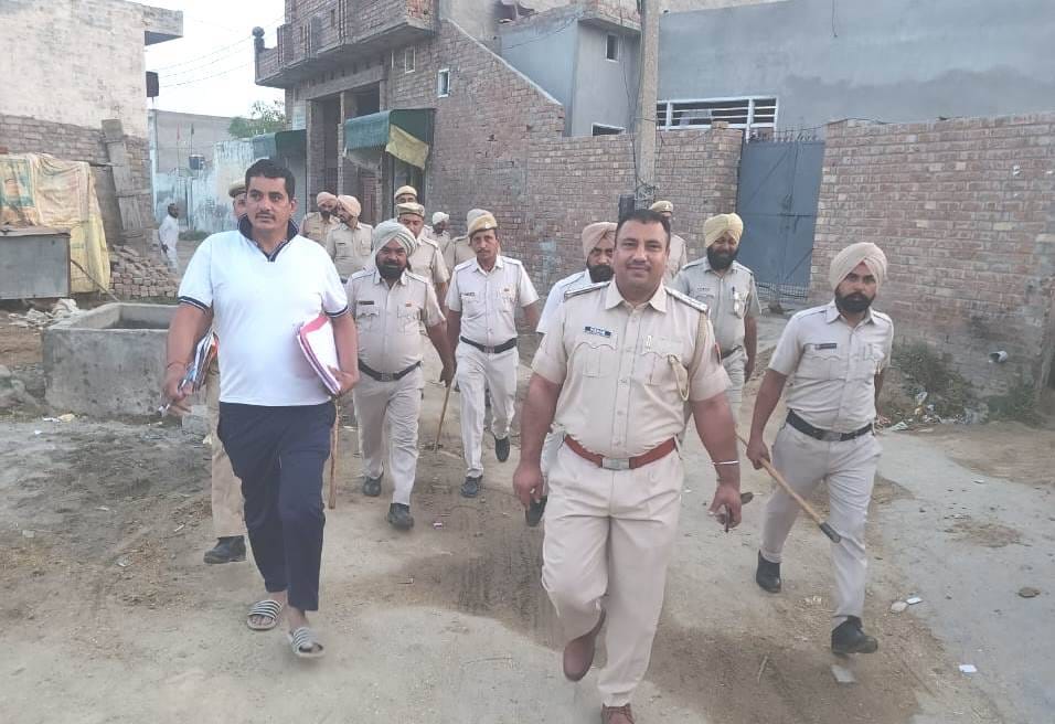 32 police teams raided 73 places at 5 am, caught 11 accused