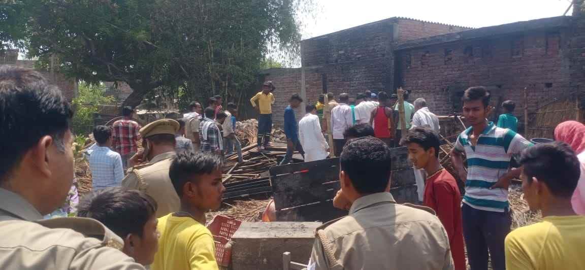 Fire broke out in the hut, child died due to scorching