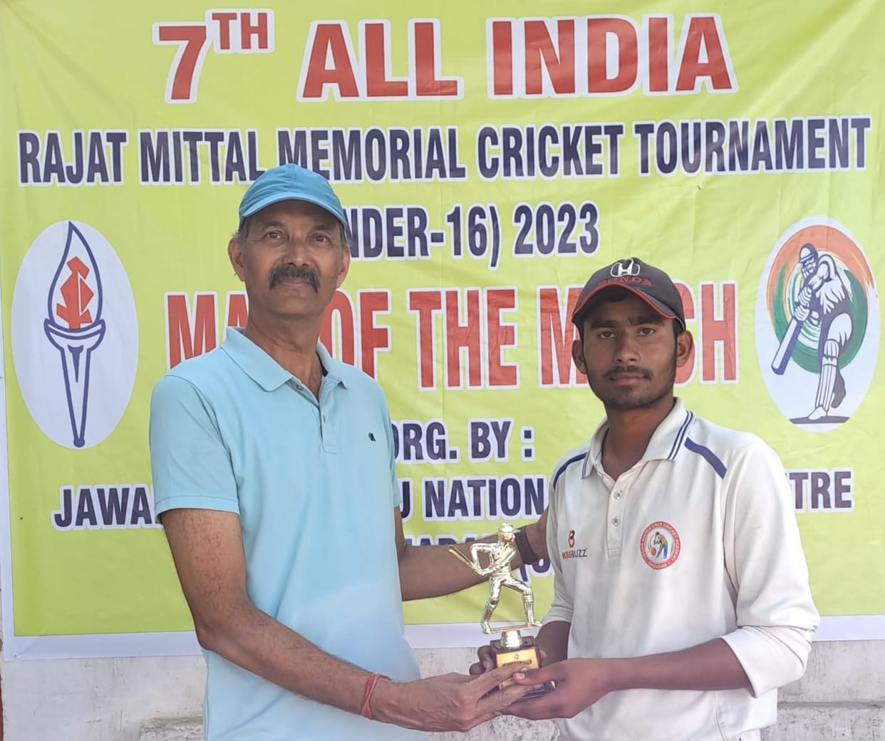 Manish Kumar scored a century, Young Airson won