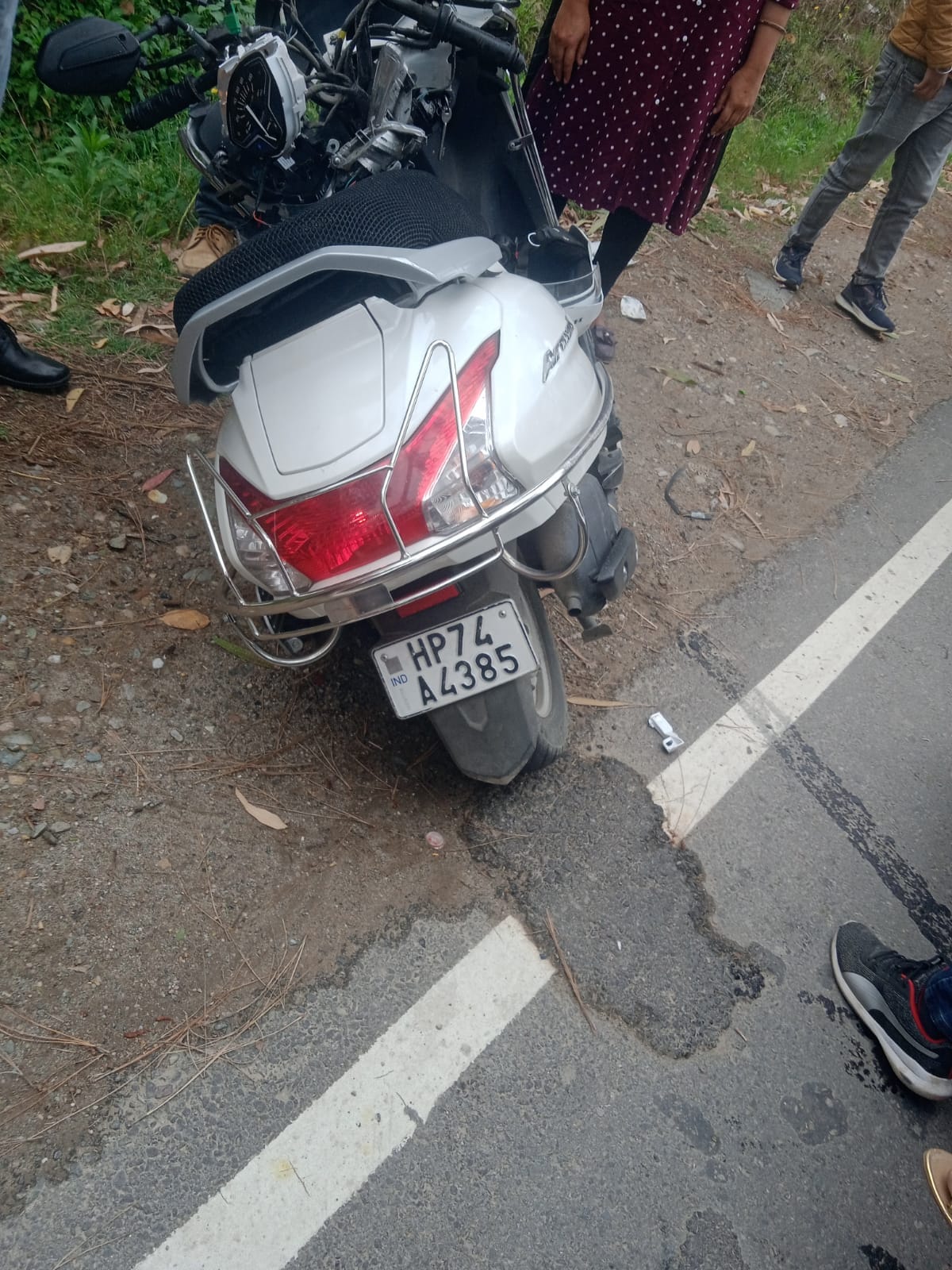 One injured in collision between Congress leader's car and scooty
