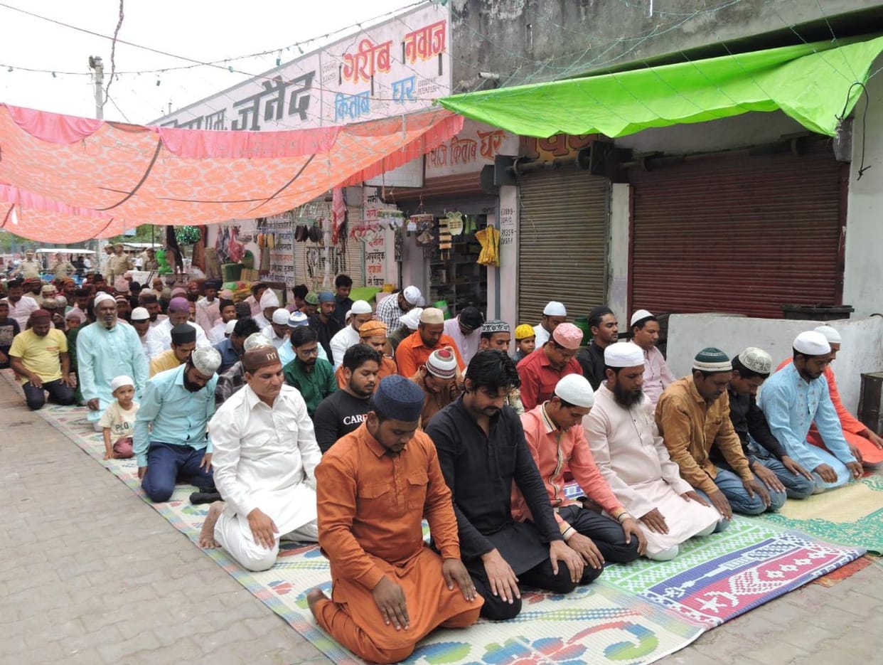 Siddharthnagar  Namazis asked for brotherhood and progress