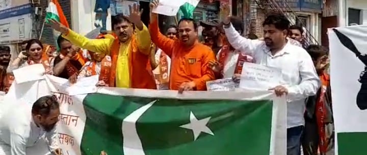 shivsena protest