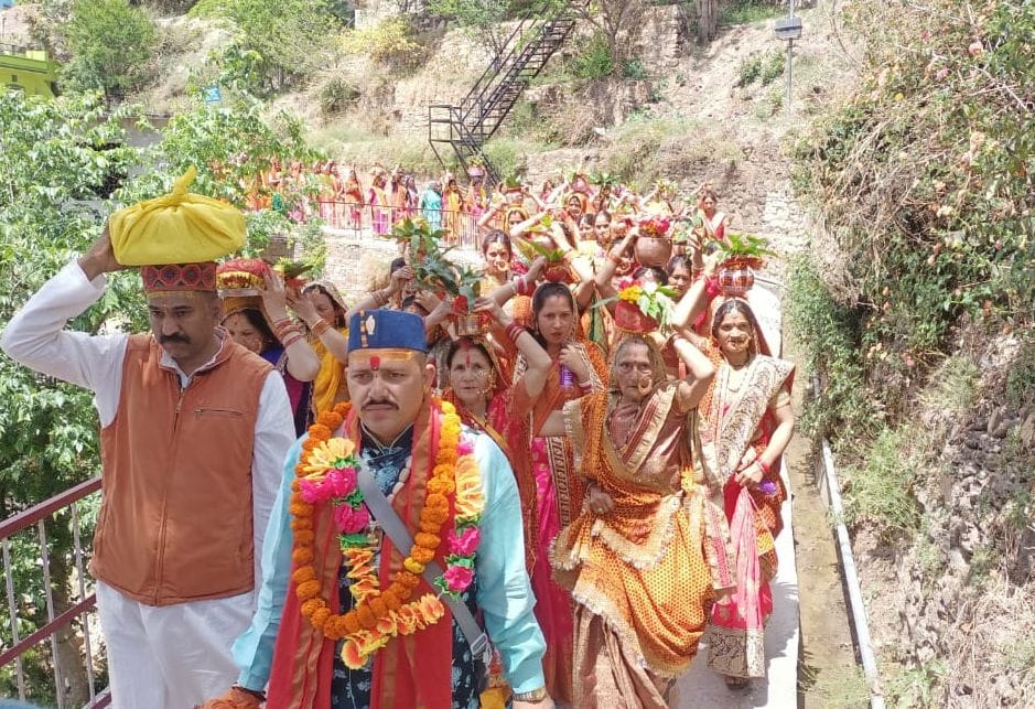 Shrimad Bhagwat Katha begins with Kalash Yatra