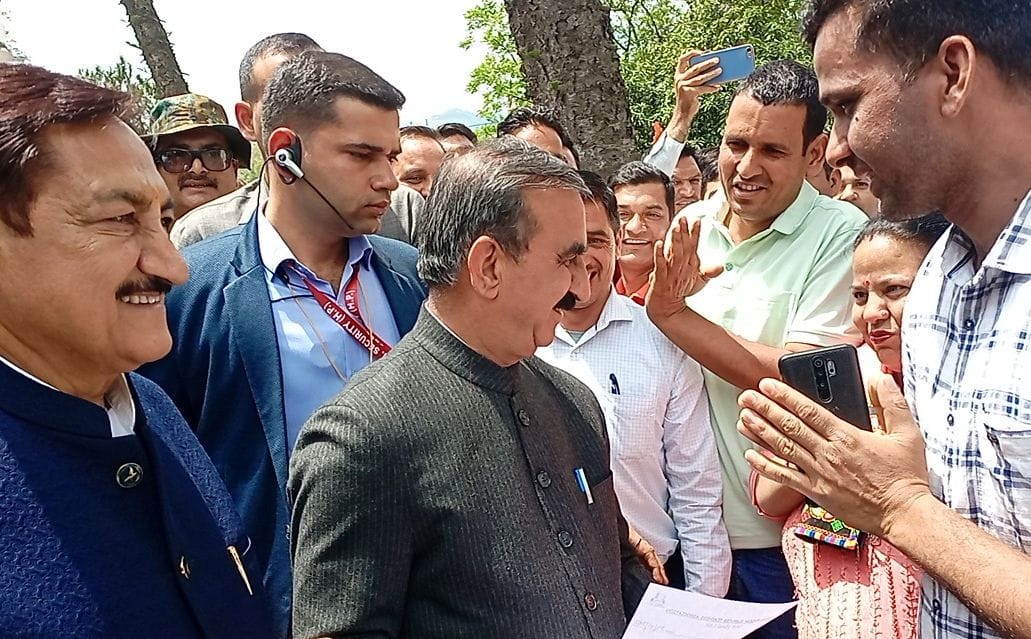 Government has resolved to change the system in the field of medicine: CM