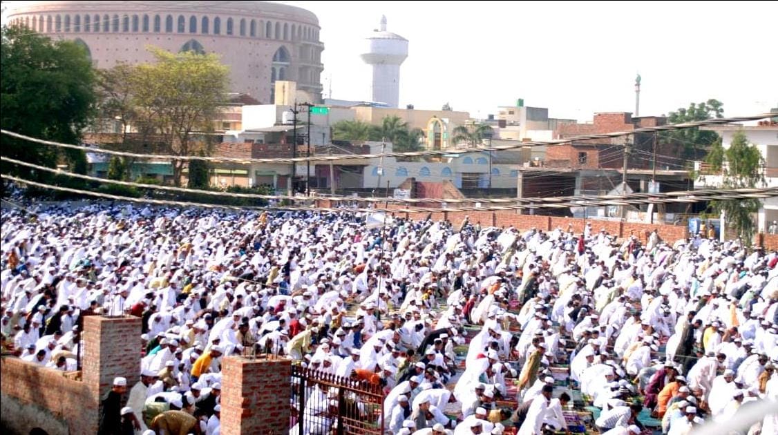Eid-ul-Fitr celebrated with enthusiasm in the city and countryside