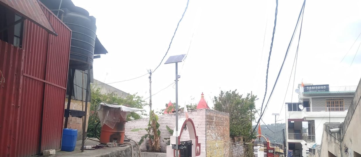 20 solar lights became show piece
