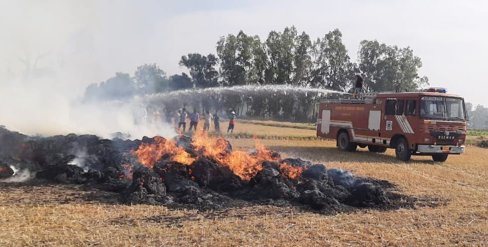 3 acres of wheat crop destroyed due to fire in Kalavati