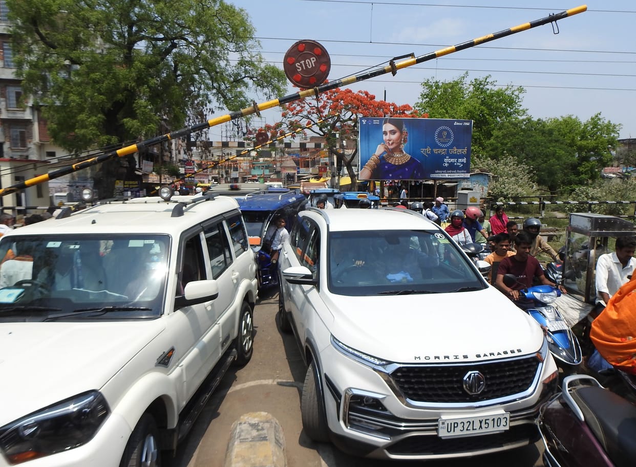 Siddharthnagar One and a half kilometer long accumulation in the city, people were trapped and gasped