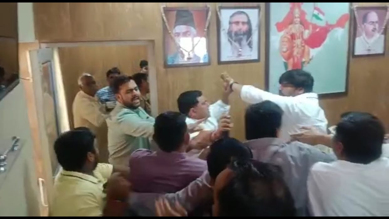 Bjp fight in office