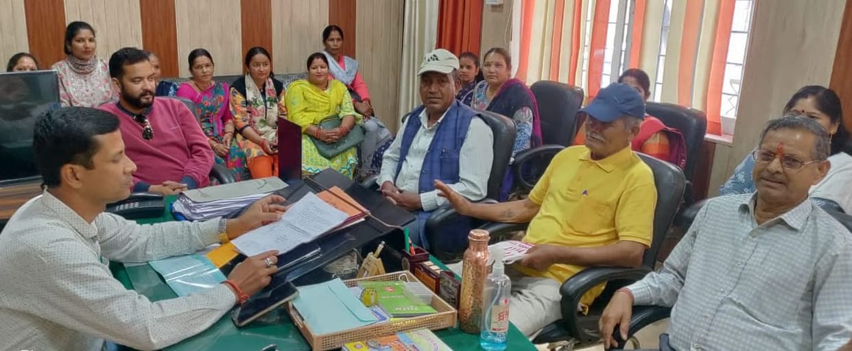People of Thakurdwara are facing drinking water shortage for two months