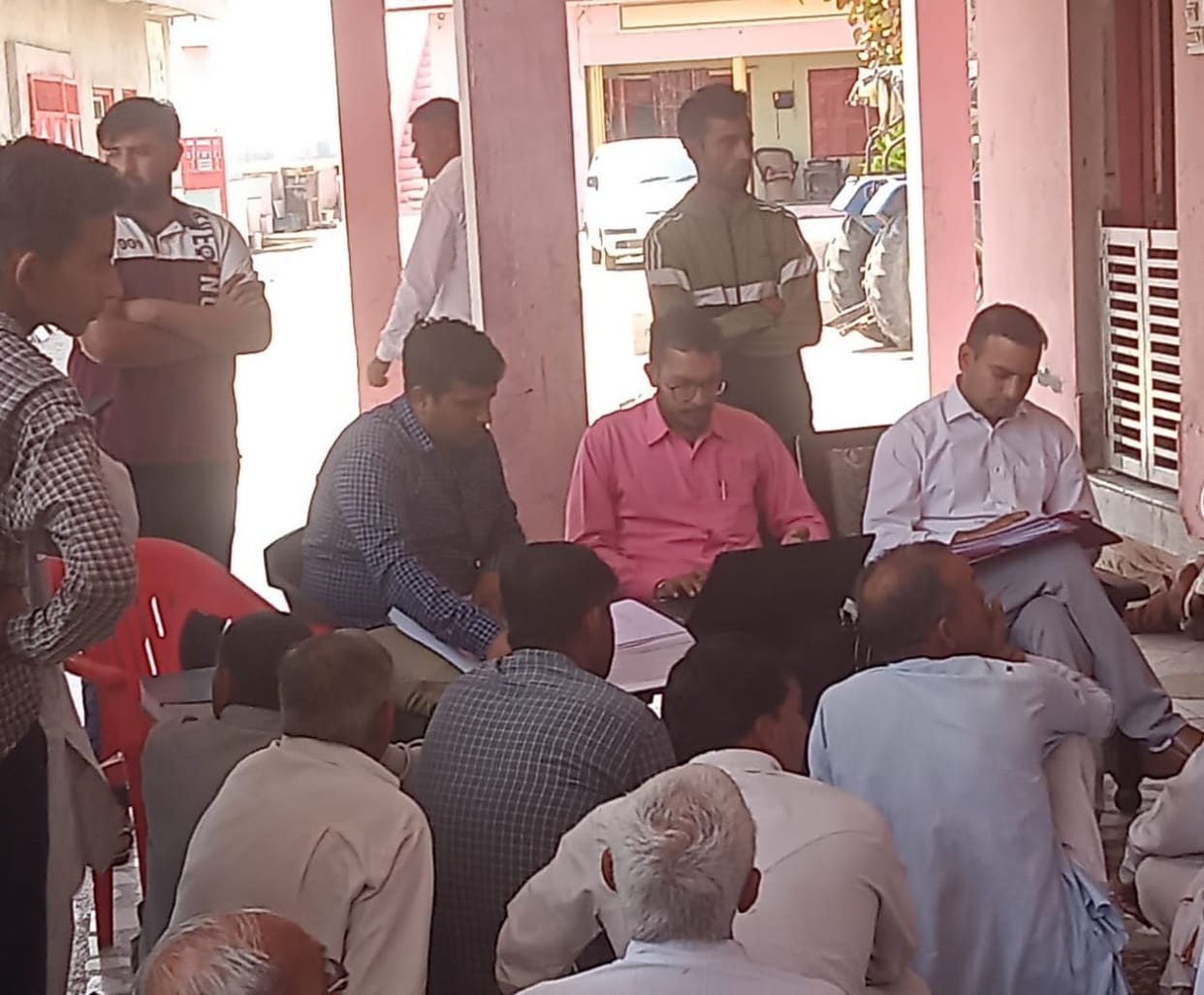 Chief Minister's flying squad investigates the matter of fraudulently grabbing the insurance amount on the land