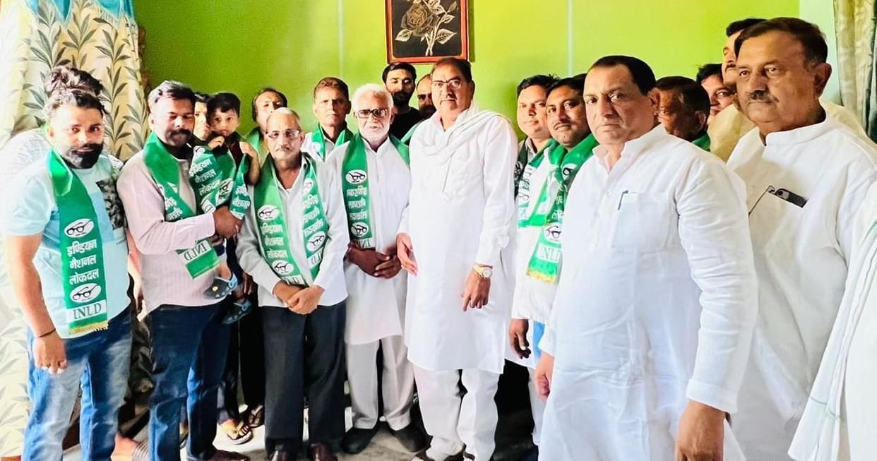 The coalition government is misleading people by lying: Abhay