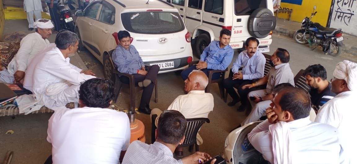 SDM visits Rukhi procurement center, reviews arrangements
