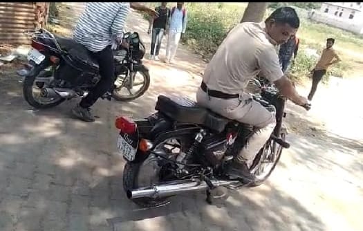 Bullet rider had to burst firecrackers, bike seized along with challan of 34000