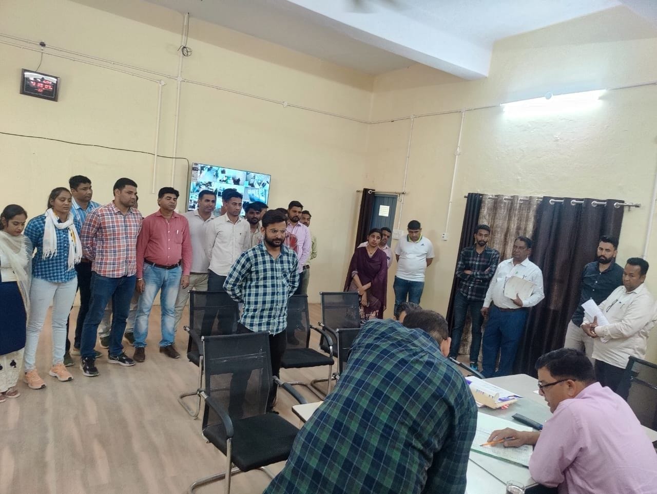 SDM inspected the Municipal Council, 15 employees found absent