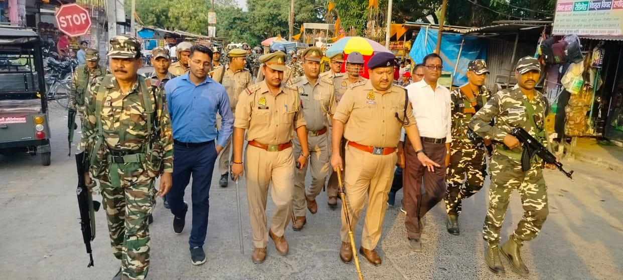 Flag march done in Rampur factory