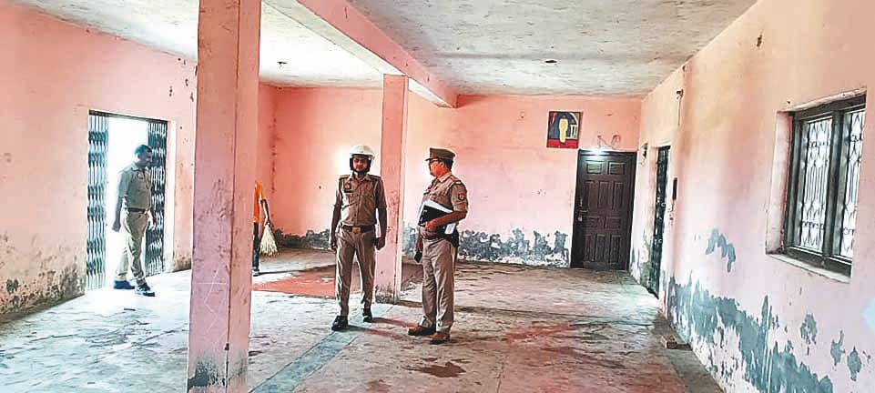Complaint of illegal office, police reached