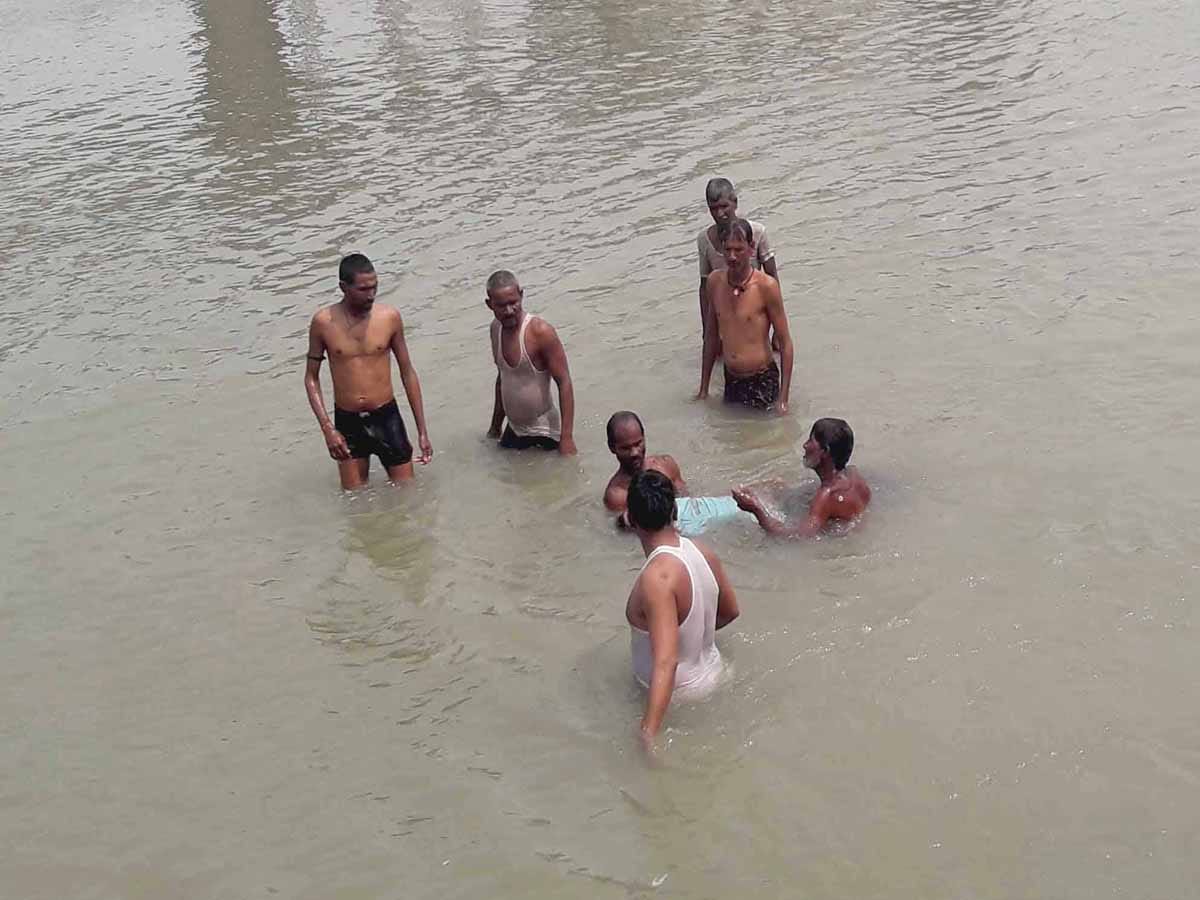Slipped foot while making video, teenager died by drowning