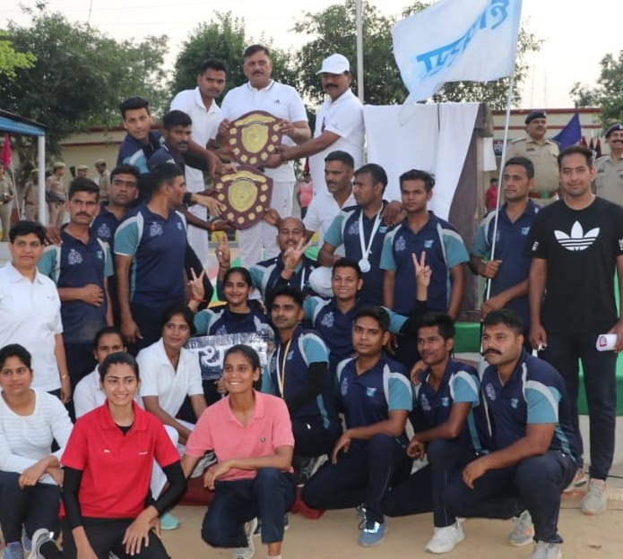 Agra topped in handball