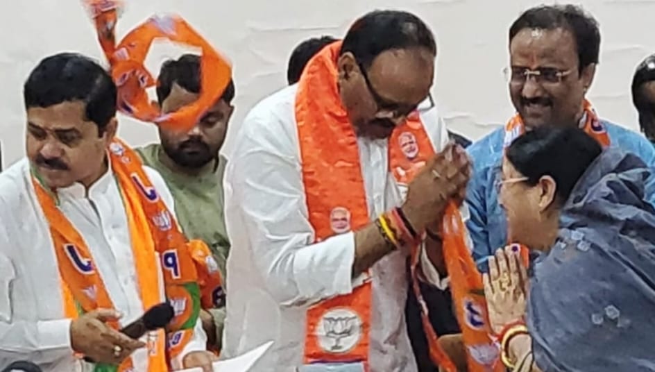 Suman Singh left SP and joined BJP