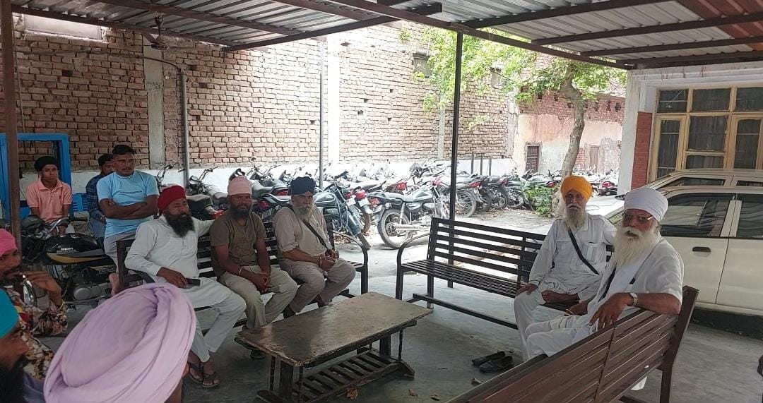 Sirsa: sacrilege of Gutka Sahib on the pretext of cleanliness, thrown in the street, accused arrested