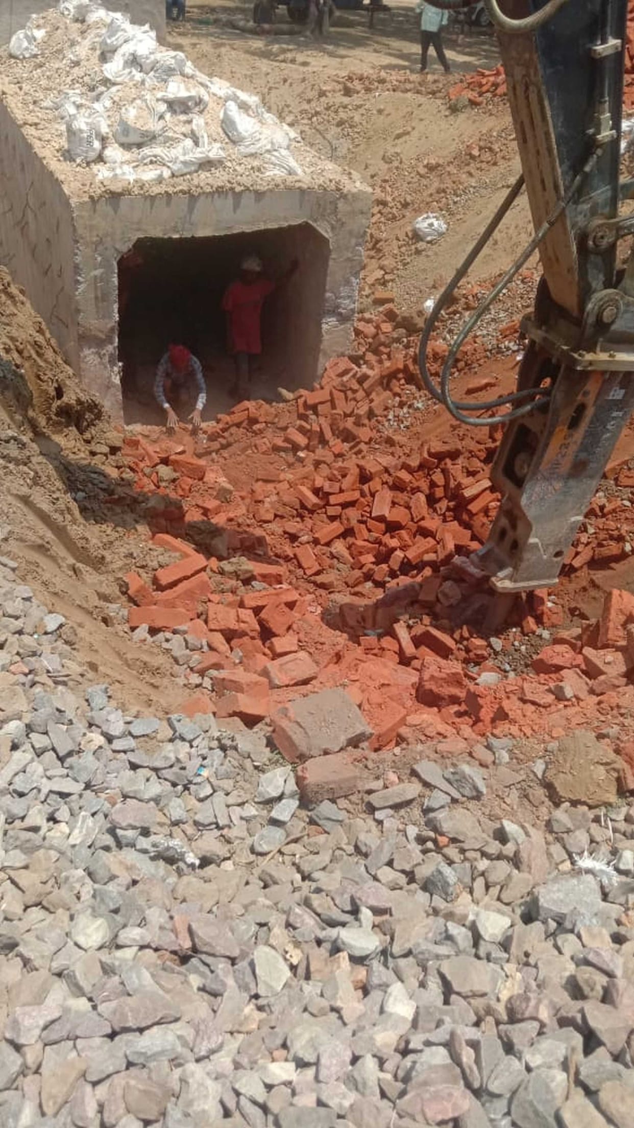Sadbhavna, Begumpura and Mahamana Express passed on caution