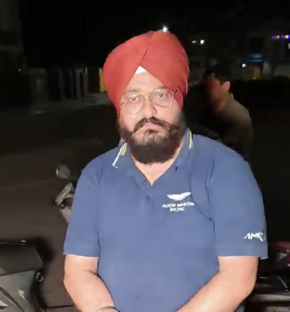 Looted five thousand from the truck driver, snatched the car key from the manager