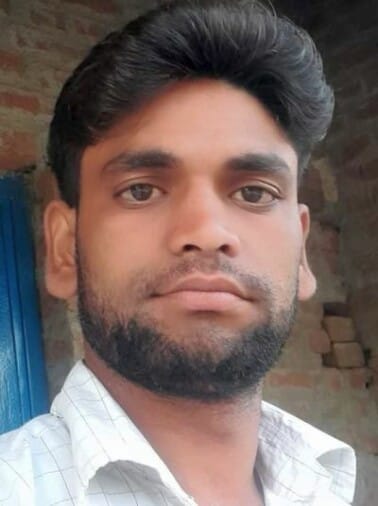 Friends killed the young man by beating him with sticks