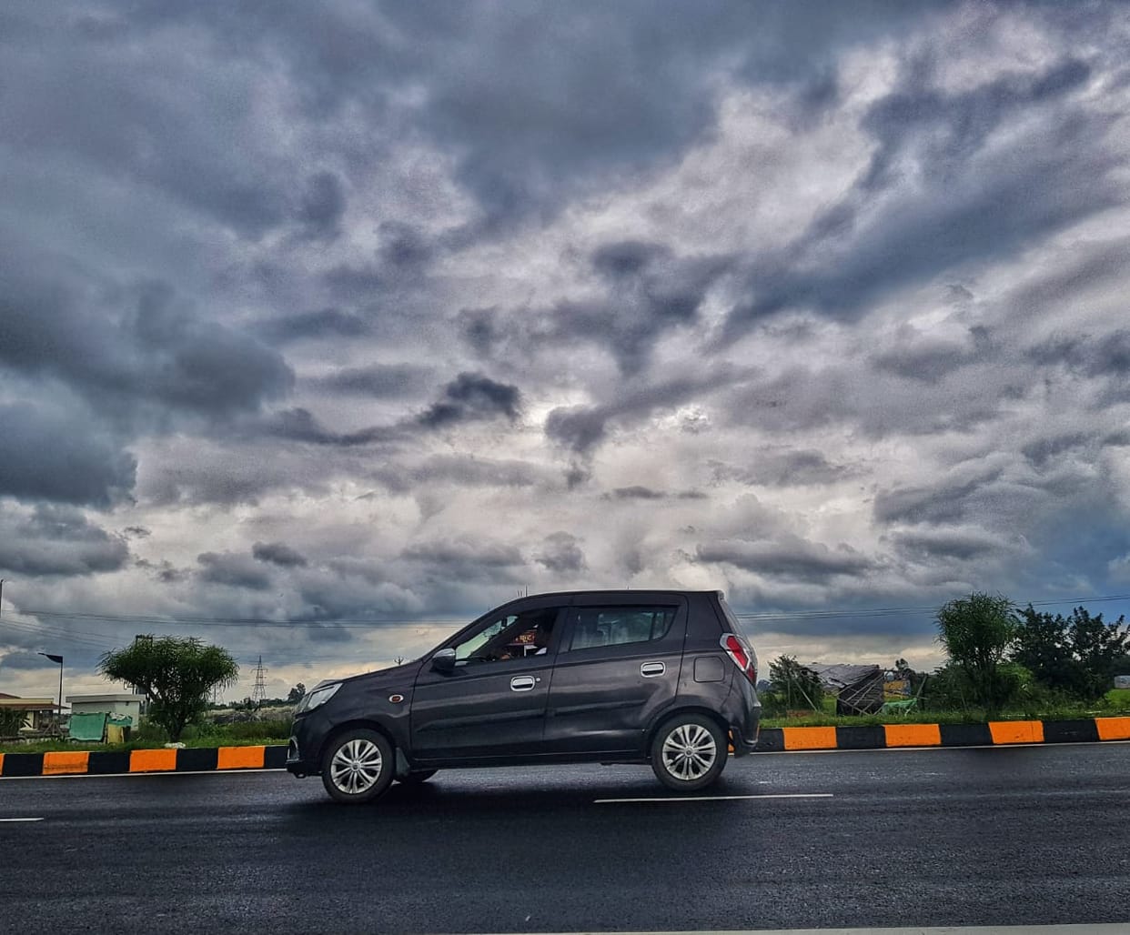 It may rain with strong wind