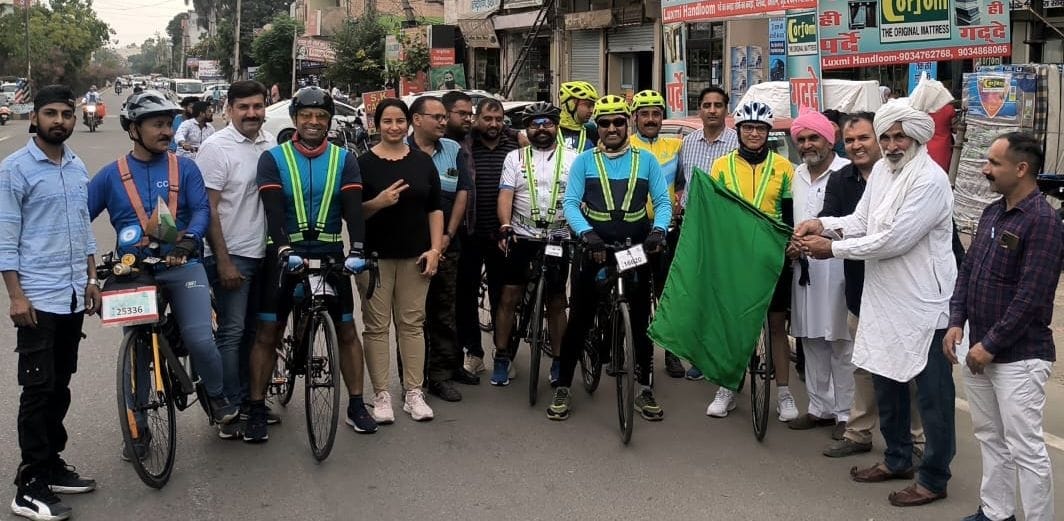 Gave the message of environment and water conservation by taking out 300 kilometer cycle rally