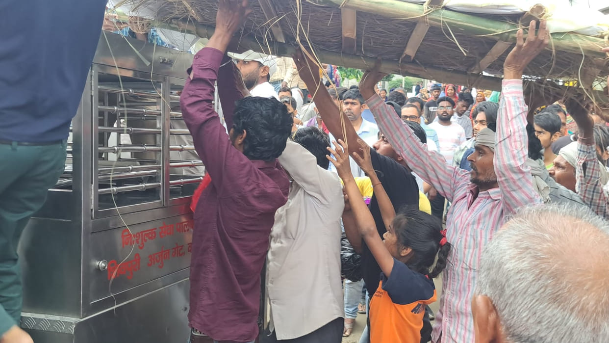 Dead body of deceased youth reached home, accused of murder