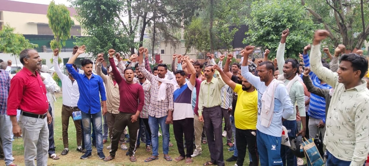 Demand for salary and job restoration, strike warning