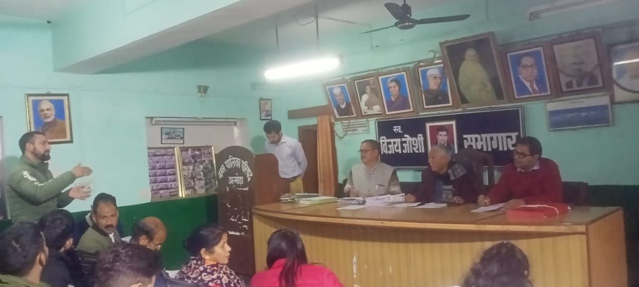 Presented a budget of Rs 5.77 crore deficit in the municipal board meeting