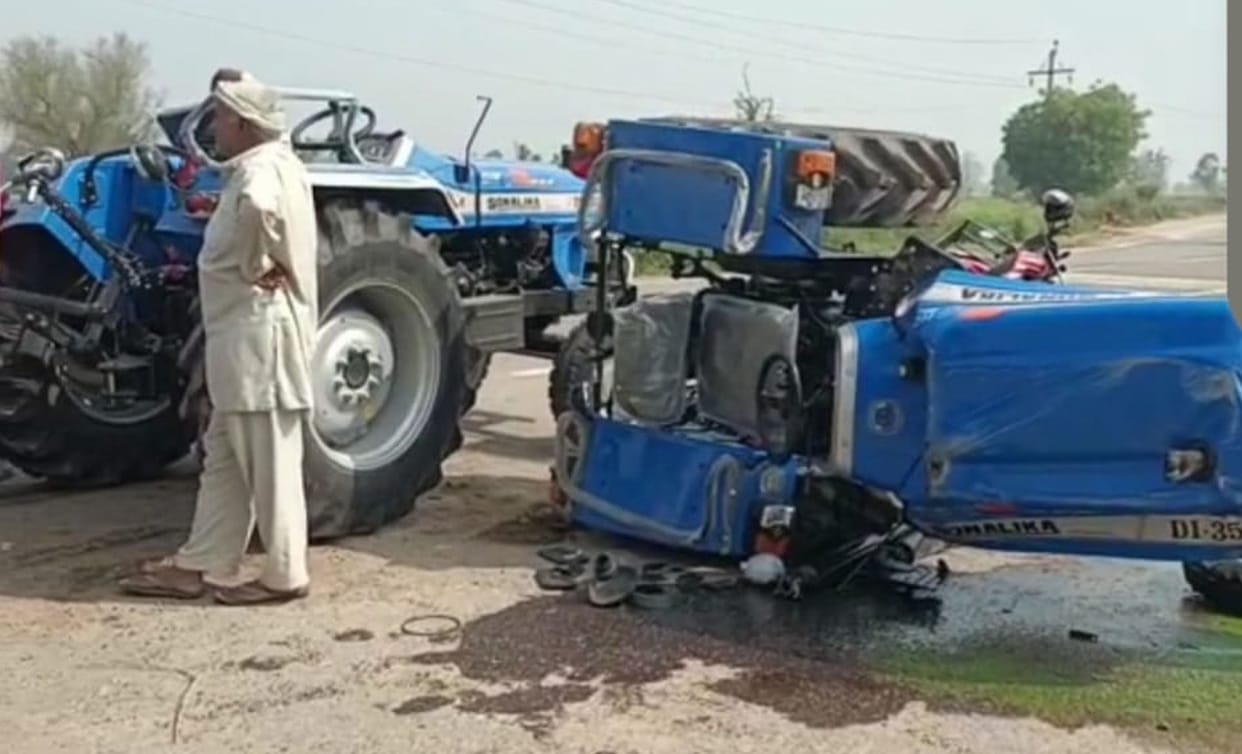 Two tractors overturned in an attempt to save the school van, one driver died after being buried under