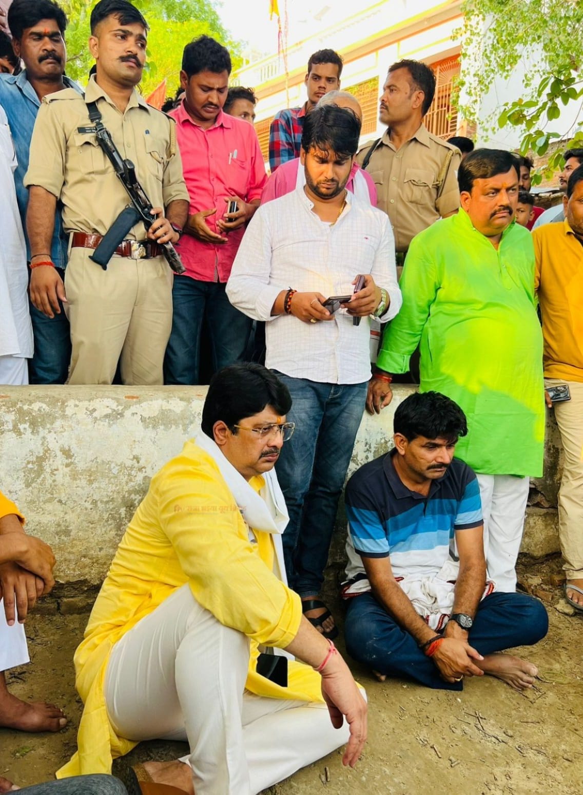 Raja Bhaiya supporter Pradhan's son drowned in the Ganges