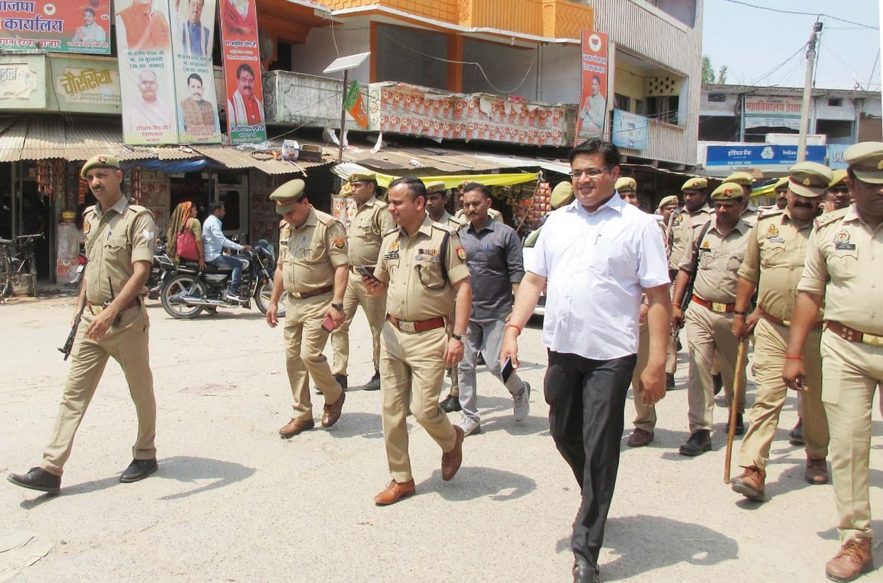 4.57 lakh voters will elect the city government today