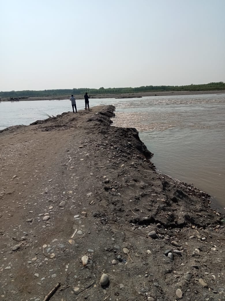 Temporary bridge of Baha Yamuna, cut off from Haryana