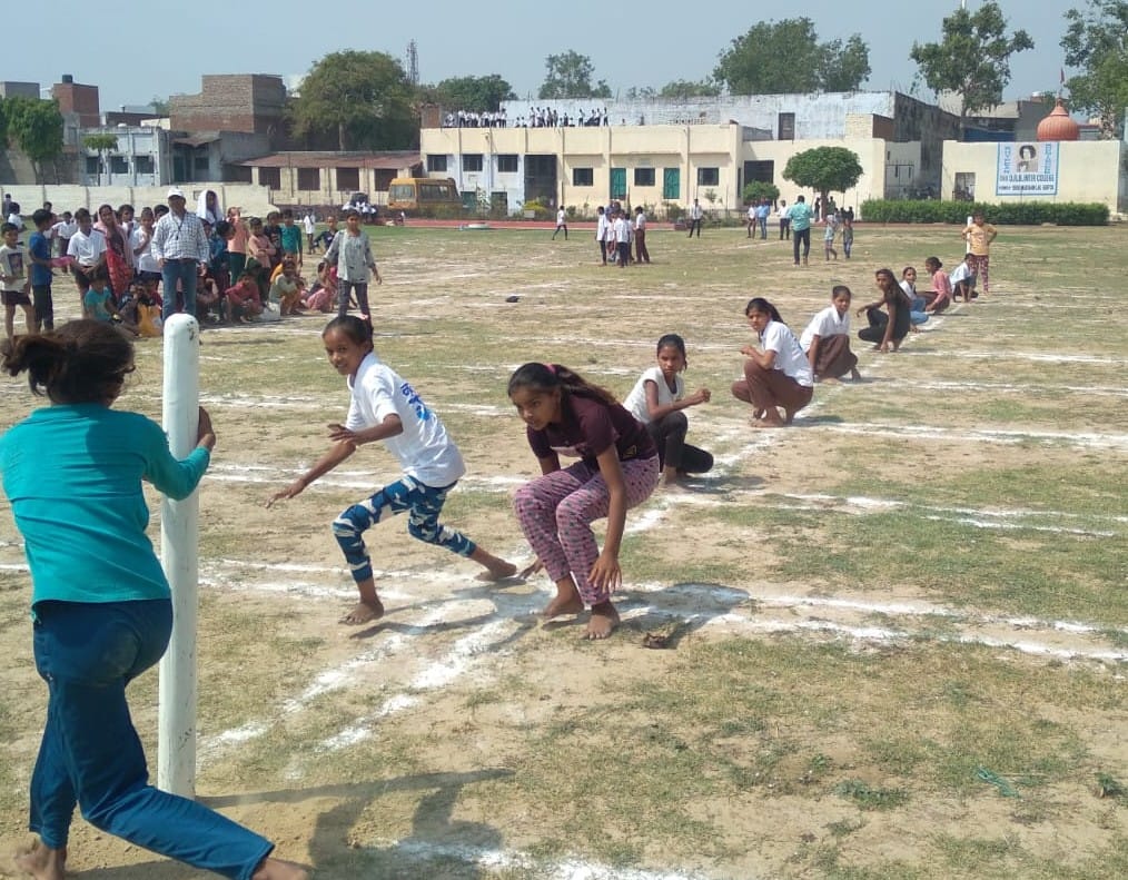 Lavkush and Pracha topped in 50 meter race