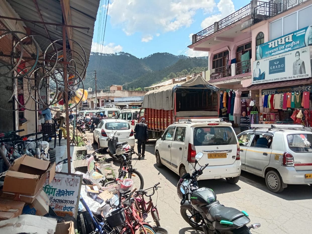 Municipality opened the gate of Dug Bazar, movement started