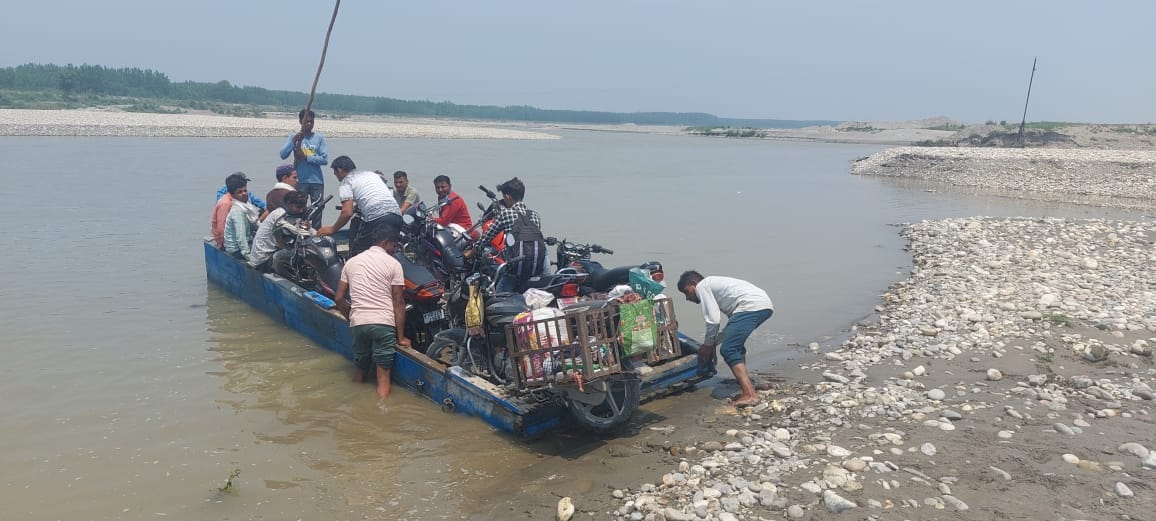 Stopped boat operation in Yamuna by telling his land
