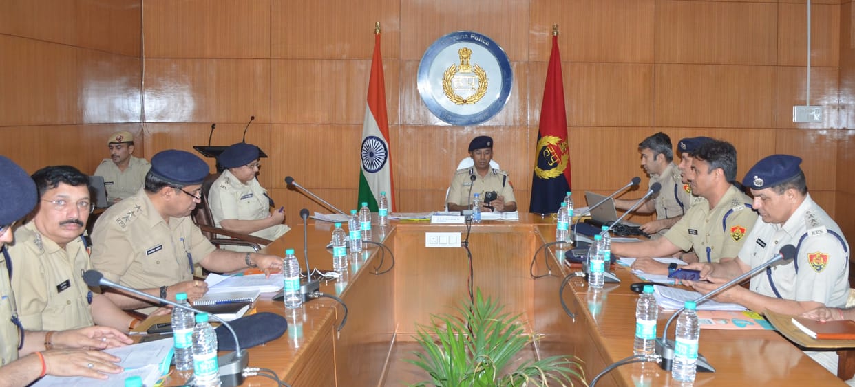 Officers and in-charge should not be negligent in patrolling: CP