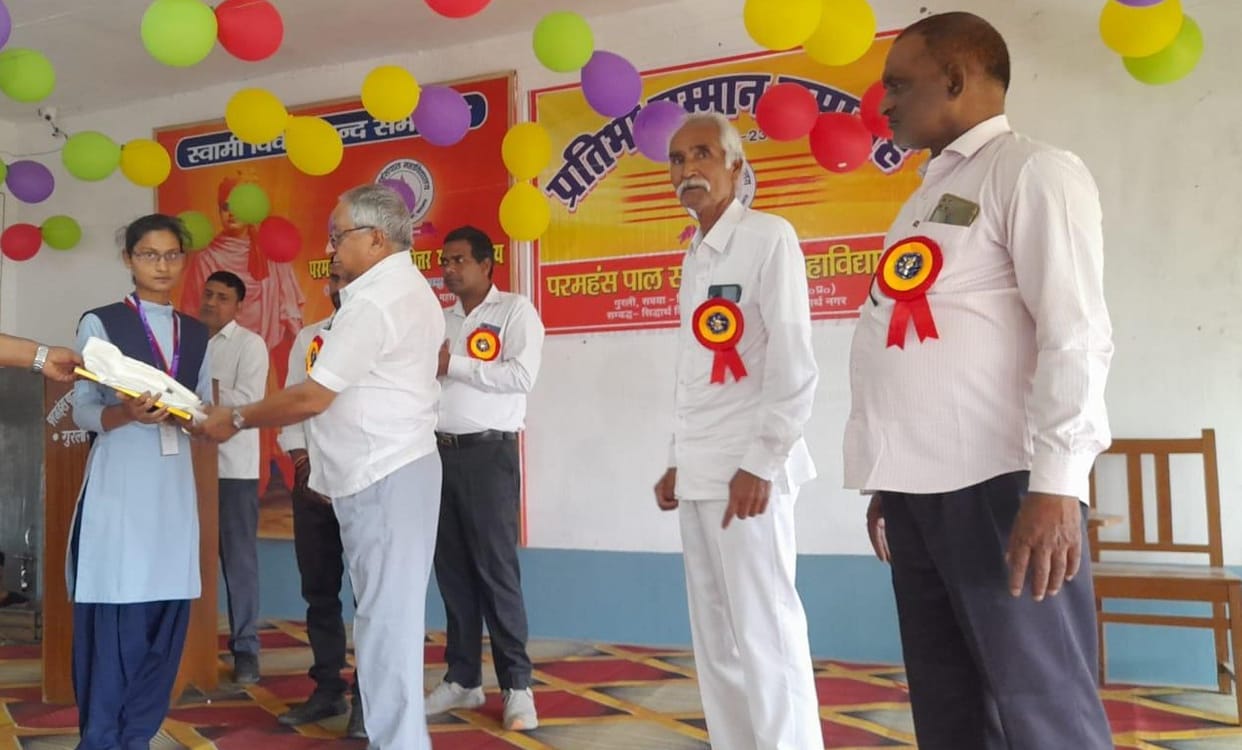 Honored by giving gold medal to the meritorious