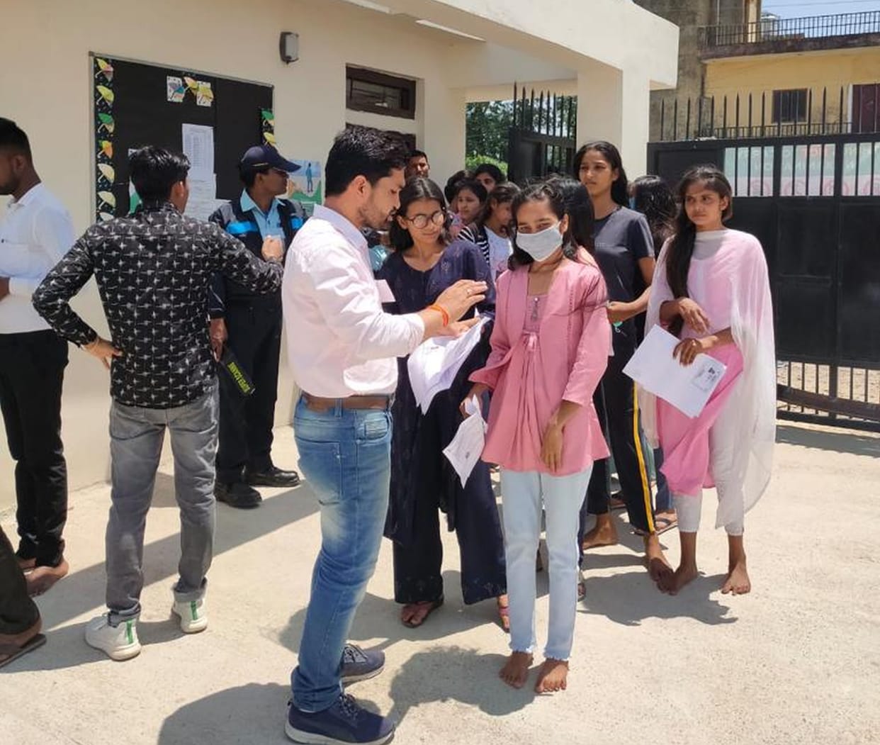 324 examinees gave neet