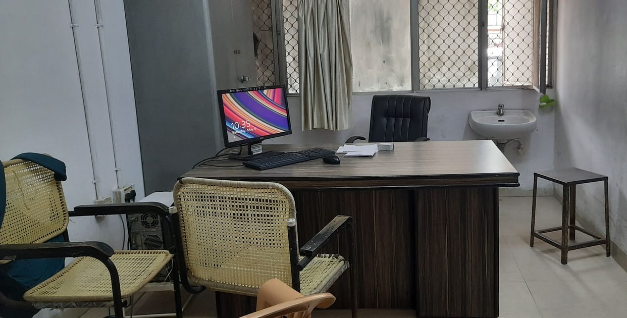 Doctor went on leave, patients wandering for treatment