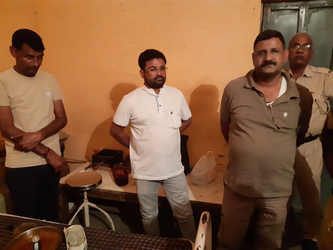 four employees caught drinking alcohol in rewari civil hospital while on duty