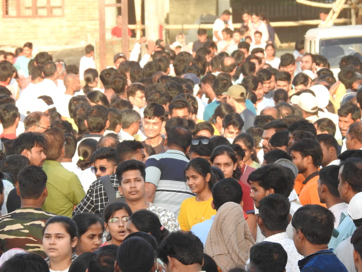 1352 examinees gave neet at two centers