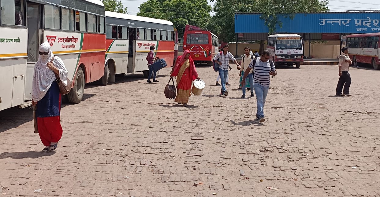 Bus kept searching in the scorching sun, waited in waiting