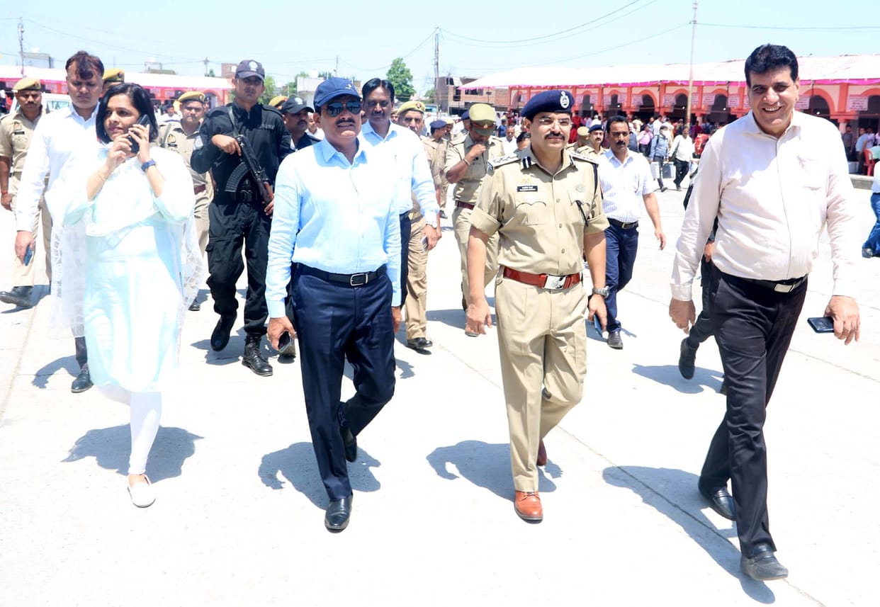 Voters will be able to come to the polling station by their own vehicle: DM